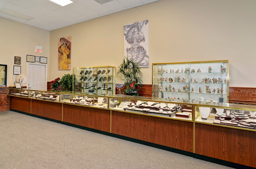 Loan Agency «RJ Jewelry & Loan Co», reviews and photos, 17W623 E Roosevelt Rd, Oakbrook Terrace, IL 60181, USA