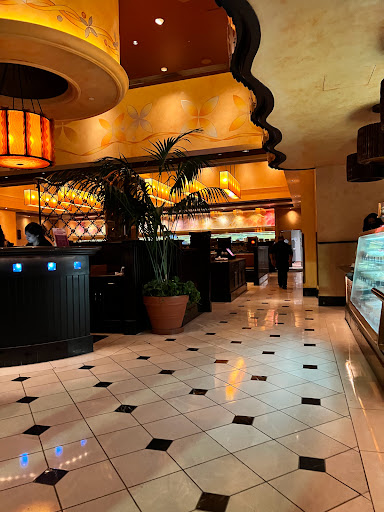 Restaurant «The Cheesecake Factory», reviews and photos, 2402 East Camelback, Phoenix, AZ 85016, USA