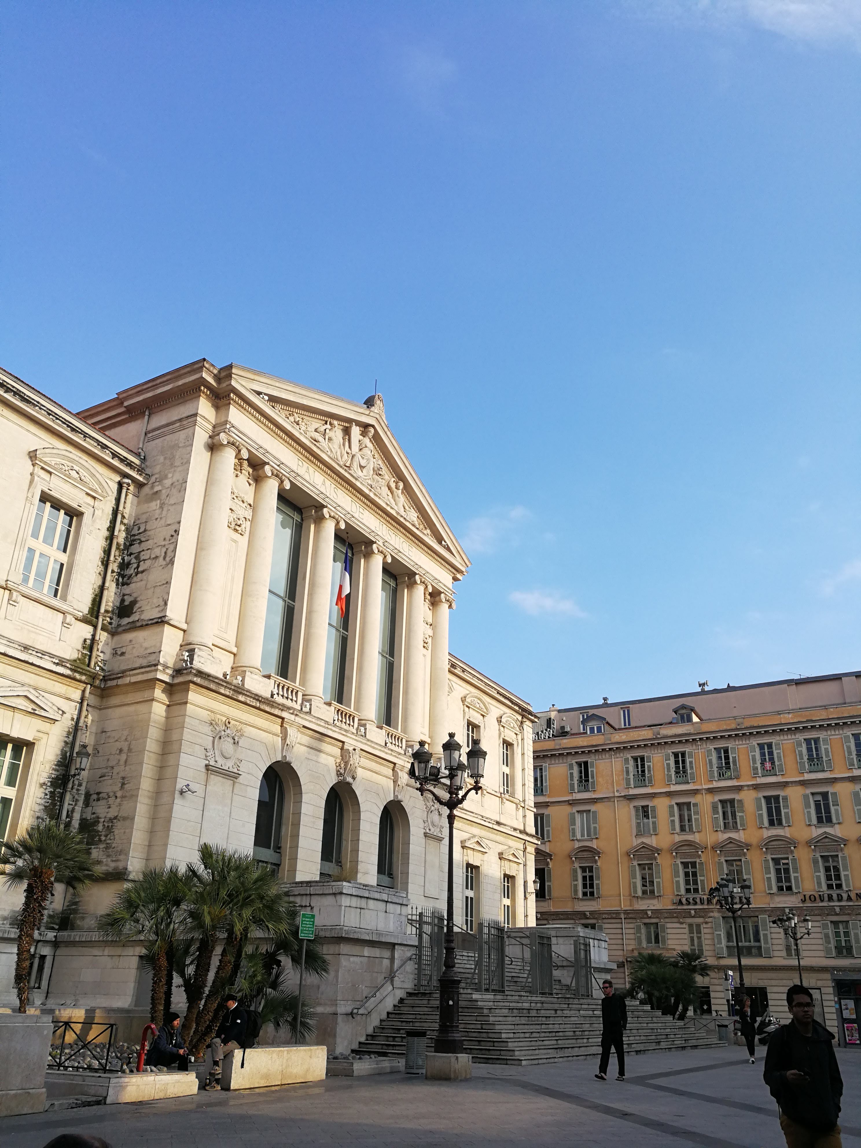 Photo n° 1 de l'avis de Y... fait le 24/04/2017 à 16:48