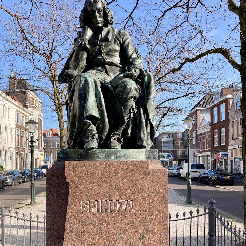 Standbeeld van Spinoza
