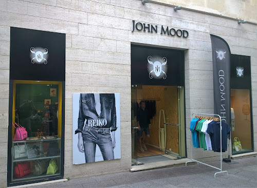 Magasin de vêtements JOHN MOOD Avignon