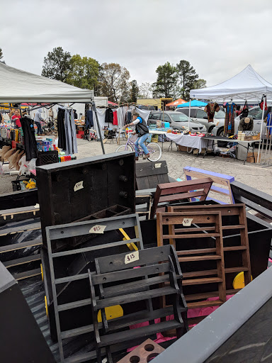 Drive-in Movie Theater «Starlight Drive-In Theatre and Flea Market», reviews and photos, 2000 Moreland Ave SE, Atlanta, GA 30316, USA