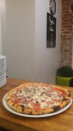 Photo n°23 de Pizza Caldo à Levallois-Perret ()