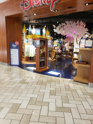 Toy Store «Disney Store», reviews and photos, 1961 Chain Bridge Rd, McLean, VA 22102, USA