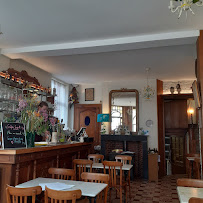 Atmosphère du Restaurant Café Aux Trois Moulins à Cassel - n°16