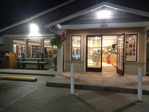 Grocery Store «Fox Island Grocery & Deli», reviews and photos, 587 6th Ave Fi, Fox Island, WA 98333, USA