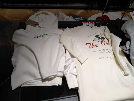 Stores to buy women's white sweatshirts Athens