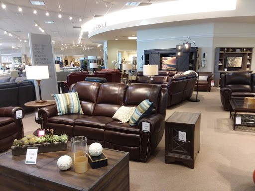 Furniture Store «Havertys Furniture», reviews and photos, 21085 Dulles Town Cir, Dulles, VA 20166, USA