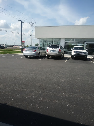Car Dealer «Blue Water Chrysler Dodge Jeep», reviews and photos, 4080 24th Ave, Fort Gratiot Twp, MI 48059, USA