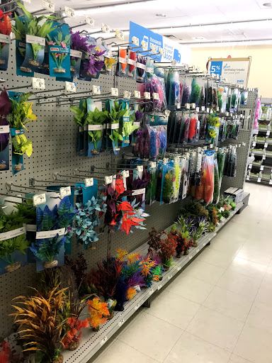 Pet Supply Store «Petco Animal Supplies», reviews and photos, 1820a W Uintah St, Colorado Springs, CO 80904, USA