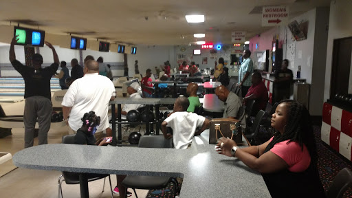 Bowling Alley «Apollo Bowling Center», reviews and photos, 29410 Gratiot Ave, Roseville, MI 48066, USA