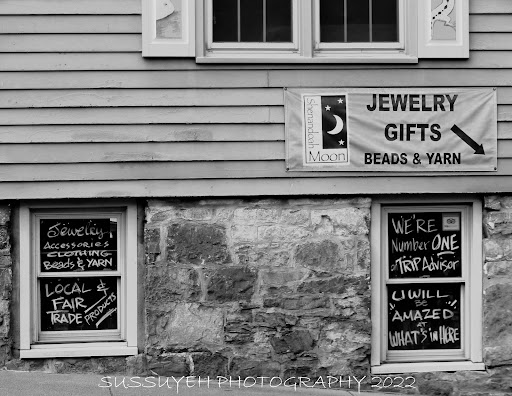Shenandoah Moon, 58 W Main St, Luray, VA 22835, USA, 