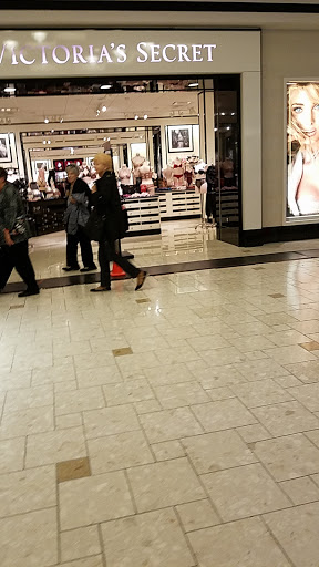 Shopping Mall «MacArthur Center», reviews and photos, 300 Monticello Ave, Norfolk, VA 23510, USA