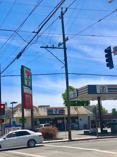 Donut Shop «Ms Donuts & Ice Cream», reviews and photos, 301 E Lake Ave, Watsonville, CA 95076, USA