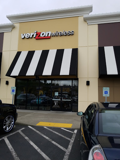 Cell Phone Store «Verizon», reviews and photos, 17100 Southcenter Pkwy #116, Tukwila, WA 98188, USA