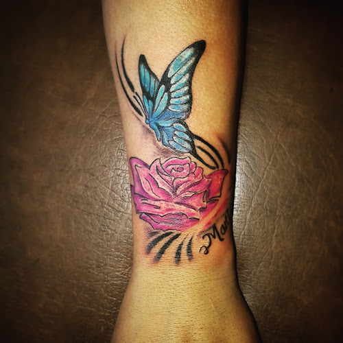 Opiniones de One Love Tattoo en Santo Domingo de los Colorados - Estudio de tatuajes