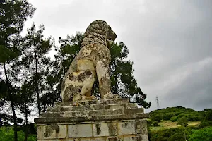 Lion of Amphipolis image