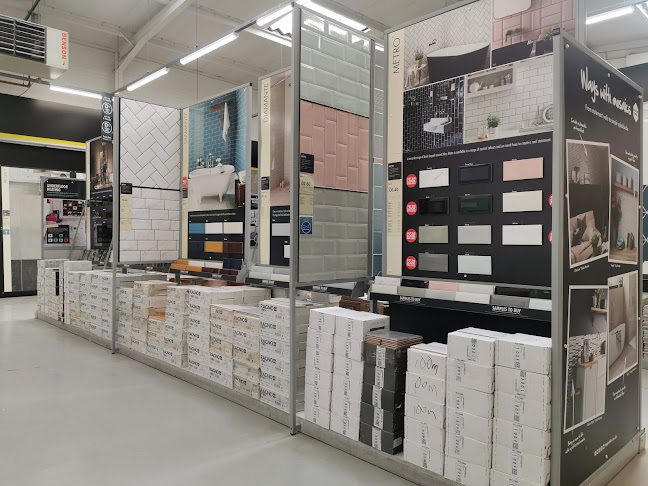 Topps Tiles Lincoln Outer Circle - Lincoln