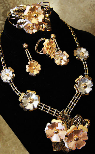 Jewelry Store «Elsayed Jewelers & Gifts», reviews and photos, 6827 Schaefer Rd, Dearborn, MI 48126, USA