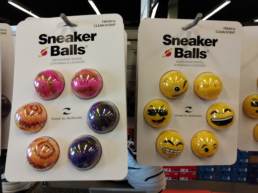 Shoe Store «DSW Designer Shoe Warehouse», reviews and photos, 4910 S Baldwin Rd, Lake Orion, MI 48359, USA