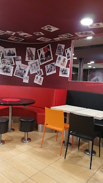 Atmosphère du Restaurant KFC Montpellier Prés D'arènes - n°18