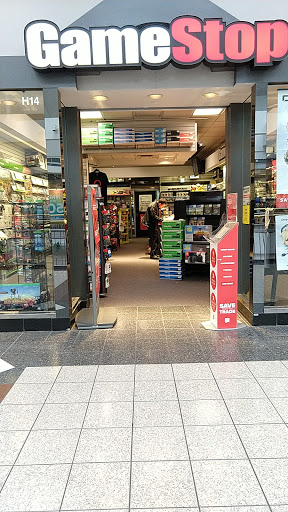 Video Game Store «GameStop», reviews and photos, 3333 Touhy Ave, Lincolnwood, IL 60712, USA