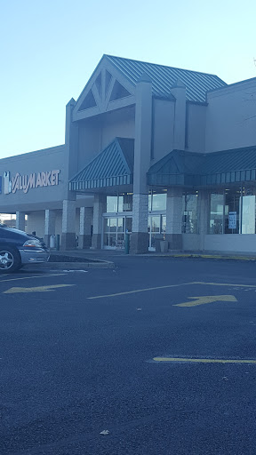 Grocery Store «Valumarket», reviews and photos, 205 Oakbrooke Dr, Mt Washington, KY 40047, USA