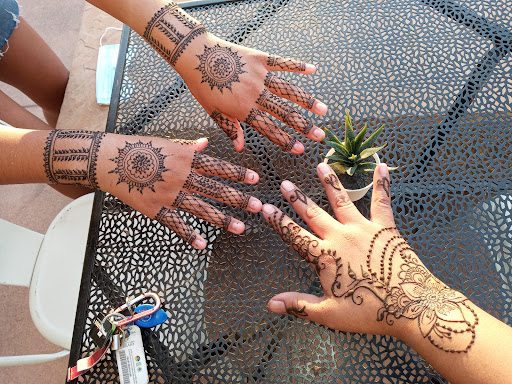 Wonderful Threading & Henna Art