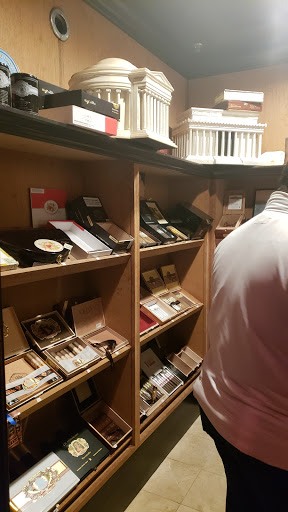 Cigar shops in Indianapolis
