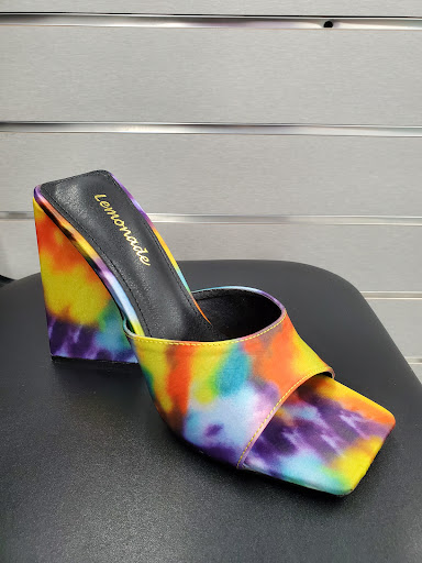 Shoe Store «SHOE! TIME 87», reviews and photos, 8533 S Cottage Grove Ave, Chicago, IL 60619, USA