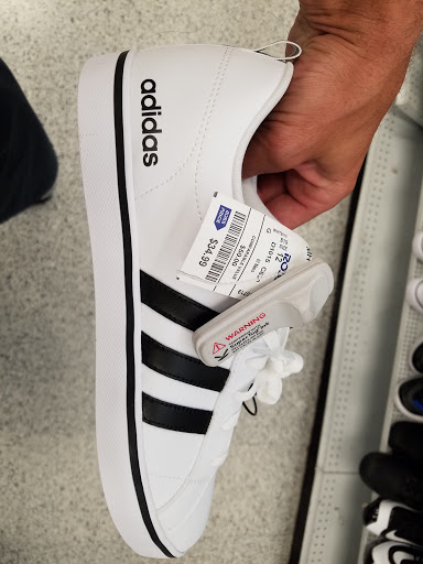 Clothing Store «Ross Dress for Less», reviews and photos, 5820 Lakewood Towne Center Blvd SW, Lakewood, WA 98499, USA