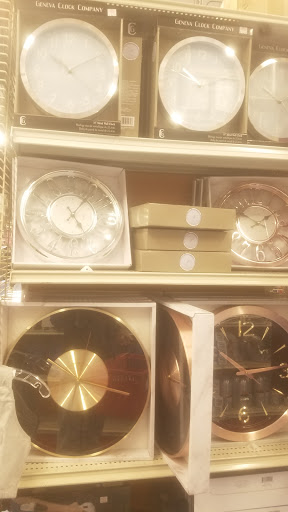 Department Store «Lot-less Closeouts», reviews and photos, 3155 Amboy Rd, Staten Island, NY 10306, USA