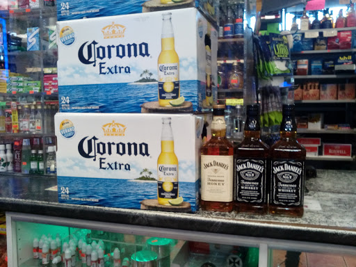 Liquor Store «National Liquor Mart», reviews and photos, 719 S Cesar E Chavez Dr, Milwaukee, WI 53204, USA