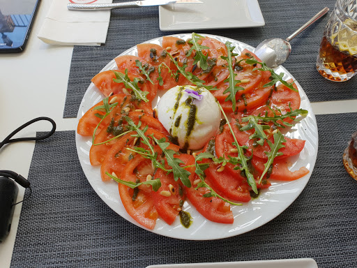 Información y opiniones sobre LUCK Cocktail bar de Benahavís