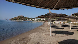 Foto von Guvercin Koyu beach und die siedlung