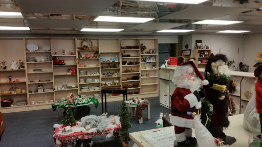 Thrift Store «Albany Helping Hands Thrift Store», reviews and photos, 705 SE 1st Ave, Albany, OR 97321, USA