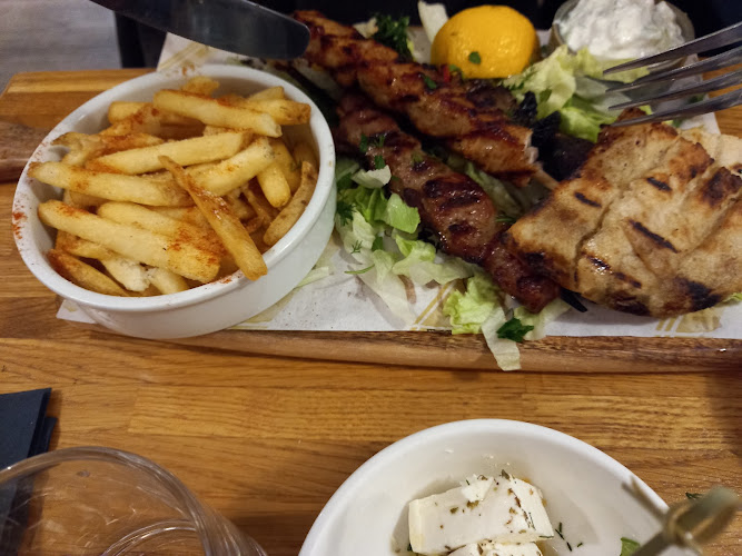 Discover the Best Greek Restaurants in GB: Unveiling 5 Authentic Dining Destinations