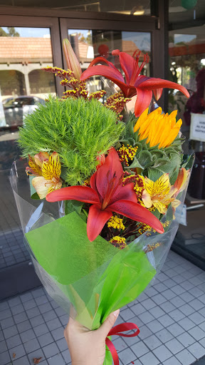 Florist «East Bay Flowers», reviews and photos, 1200 E 14th St, San Leandro, CA 94577, USA