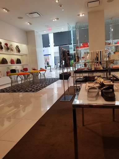 Fashion Accessories Store «Michael Kors», reviews and photos, 515 Southcenter Mall, Tukwila, WA 98188, USA