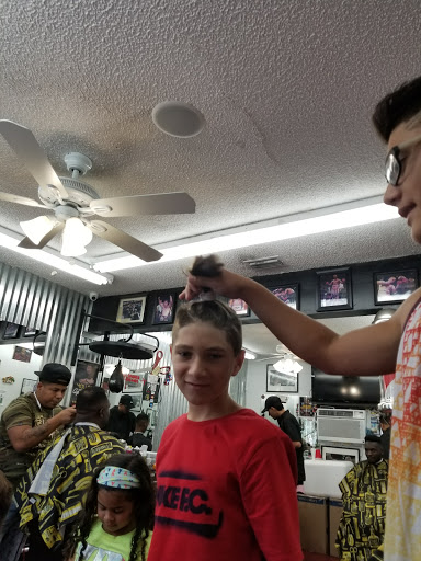 Barber Shop «Knockout Barbershop», reviews and photos, 5905 Tomoka Dr, Orlando, FL 32809, USA