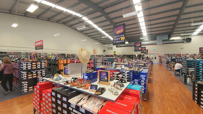 Reviews of Number One Shoes in New Plymouth - Shoe store