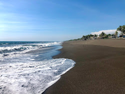 Foto von Playa de Monterrico mit lange, gerade küste