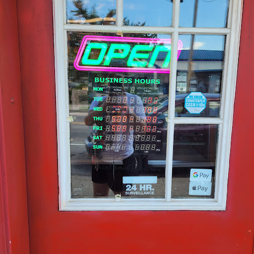 Dessert Shop «Honey Creme Donut Shop», reviews and photos, 514 Vincennes St, New Albany, IN 47150, USA