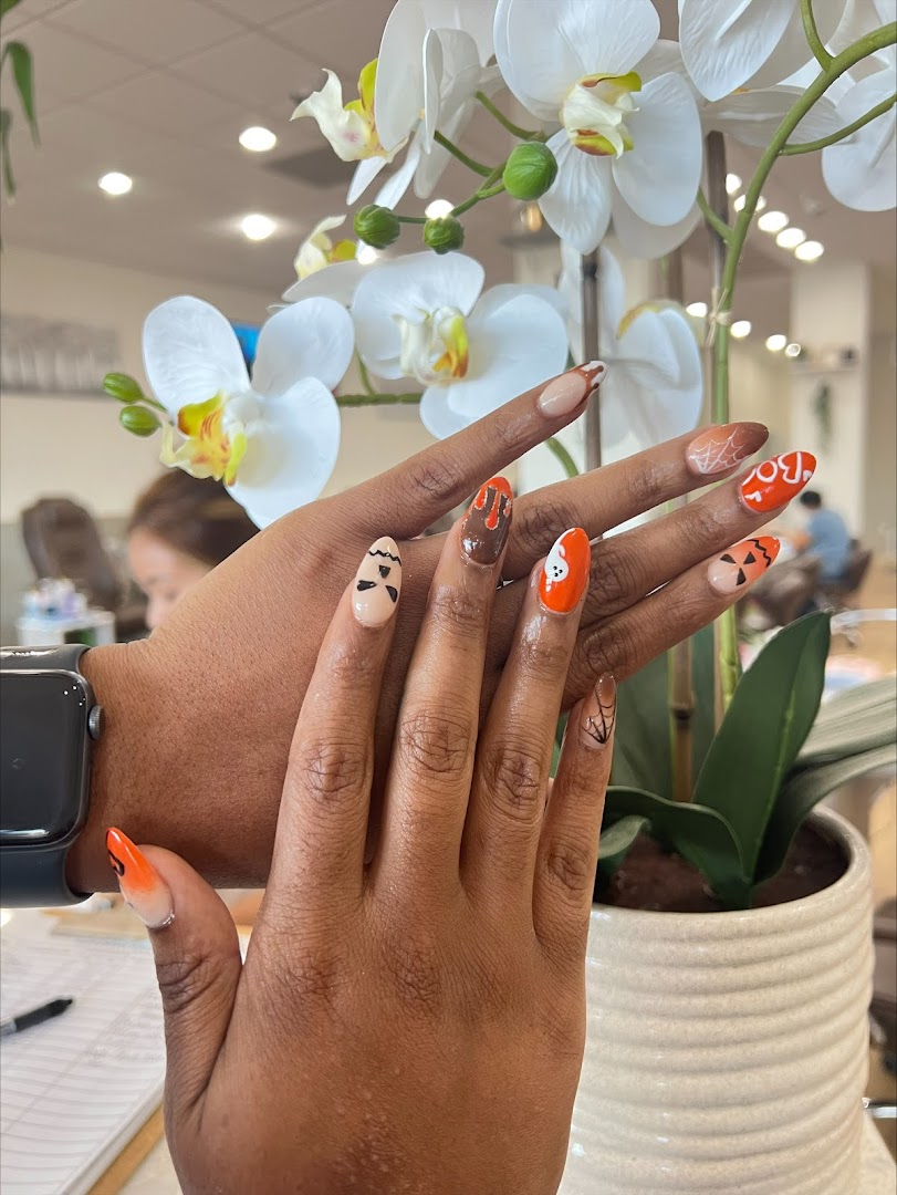 Maplewood Nails & Spa