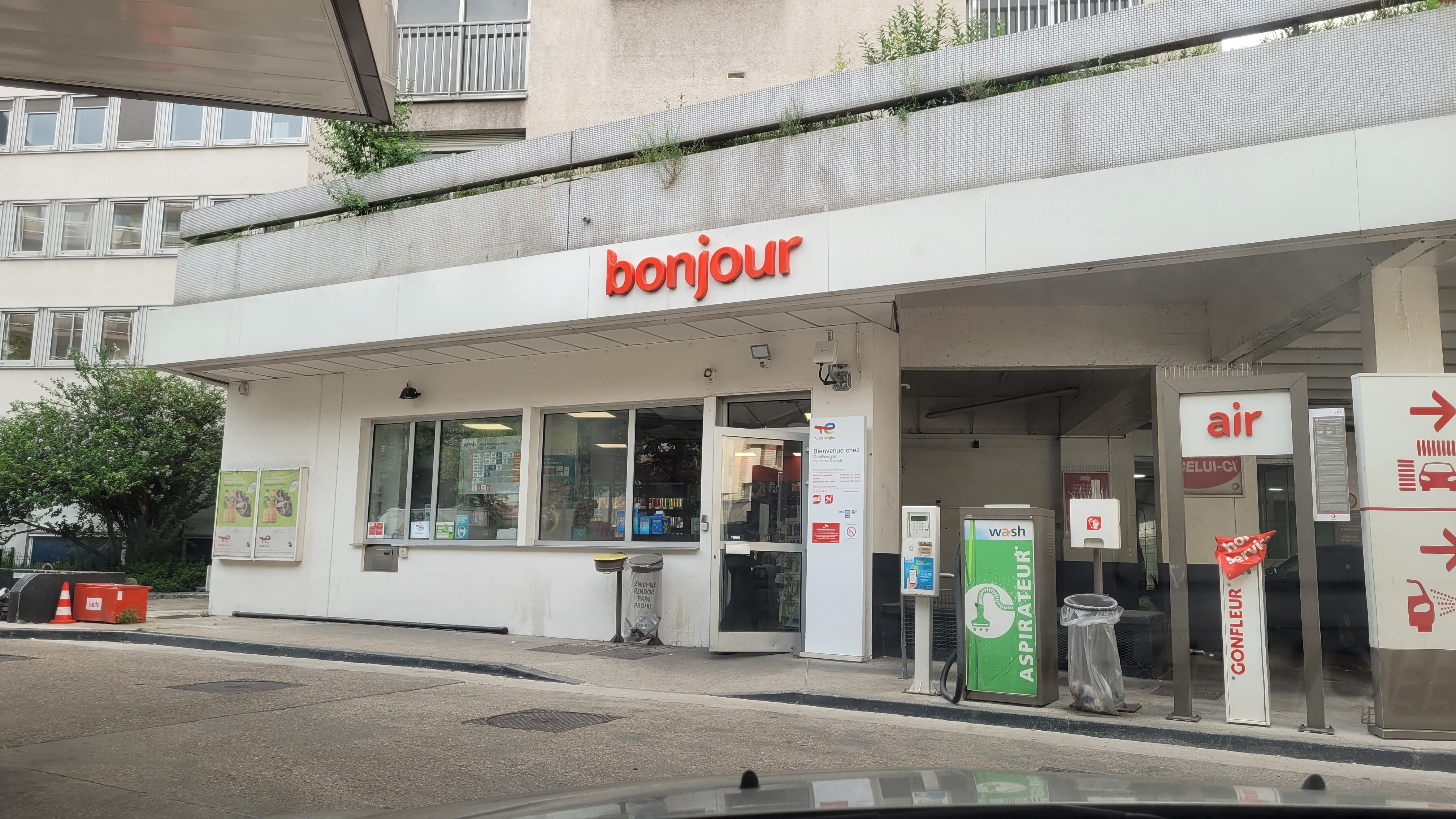 Photo n° 2 de l'avis de ernest.o fait le 04/01/2018 à 00:23