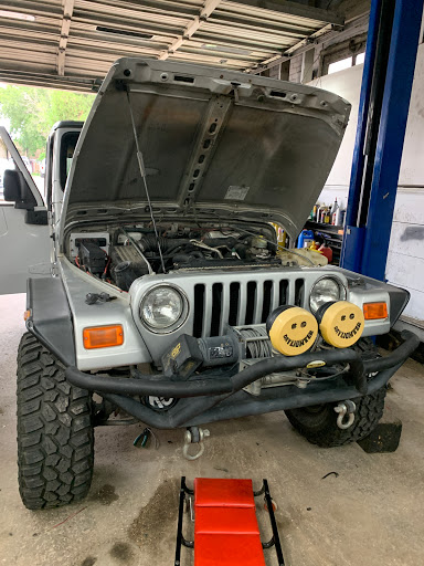 Auto Repair Shop «Safety Brake Service», reviews and photos, 305 N Beckley Ave, Dallas, TX 75203, USA