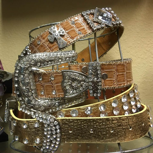 Beauty Salon «Mylinda Renay Salon Spa & Boutique», reviews and photos, 780 E Road to Six Flags St #240, Arlington, TX 76011, USA