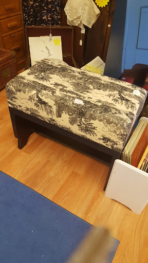 Antique Store «Too Much Stuff Quality Second Hand Treasures», reviews and photos, 1151 Grass Valley Hwy, Auburn, CA 95603, USA