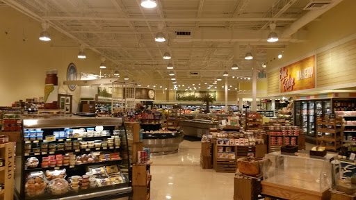 Grocery Store «Lowes Foods on Strickland Road», reviews and photos, 9600 Strickland Rd, Raleigh, NC 27615, USA