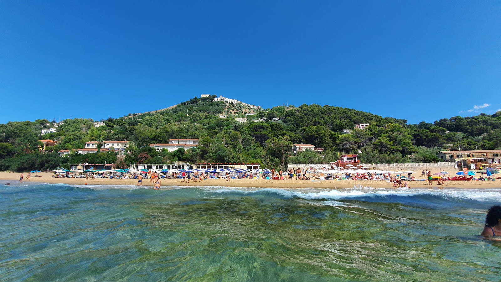 Foto av St. Maria di Castellabate med medium nivå av renlighet